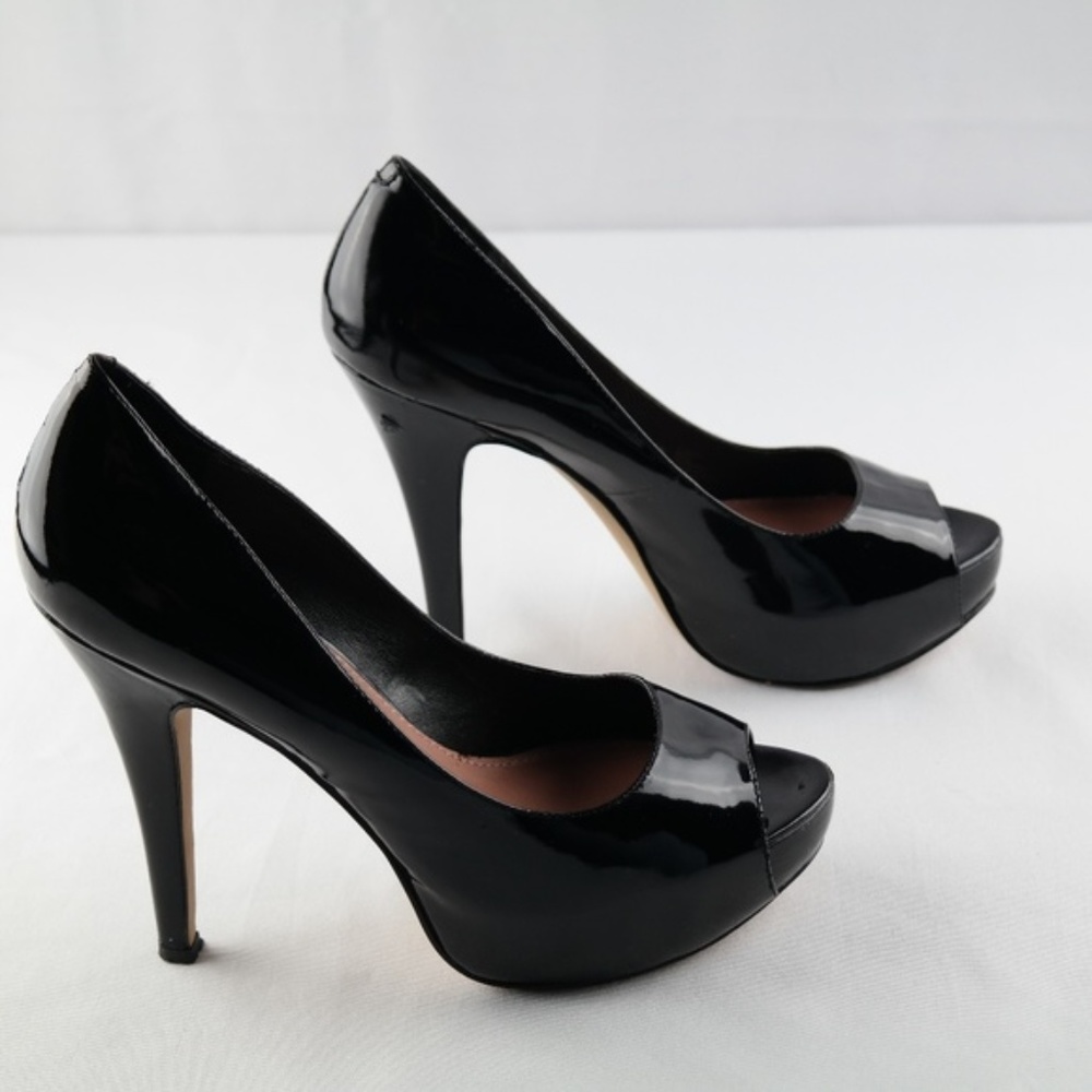 Vince Camuto Black Patent Peep Toe Pumps NWOT 6.5